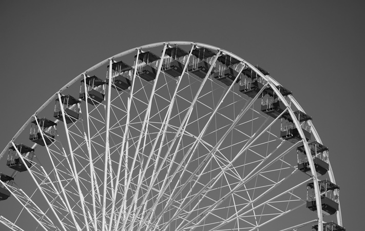 GettyImages-1278678890 - Ferriswheel BW